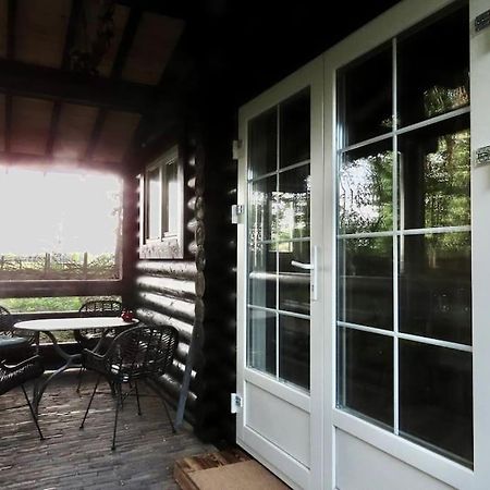 Knusse En Gezellige Blokhut De Bijenstal Villa Dedemsvaart Luaran gambar